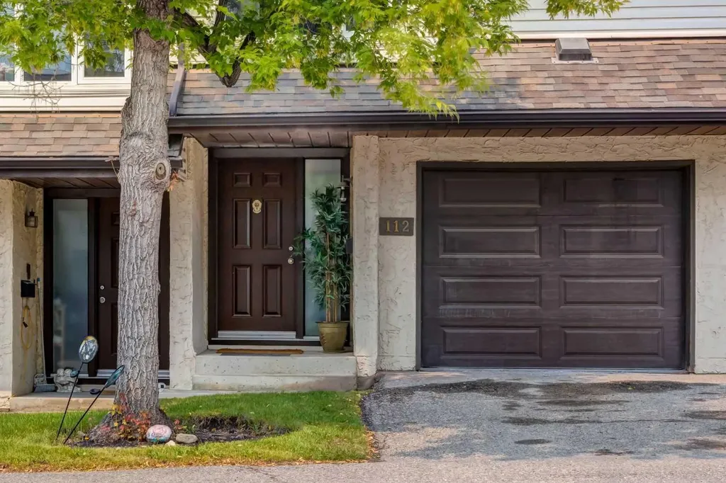 1190 Ranchview Road NW Calgary AB T3G 1Y2