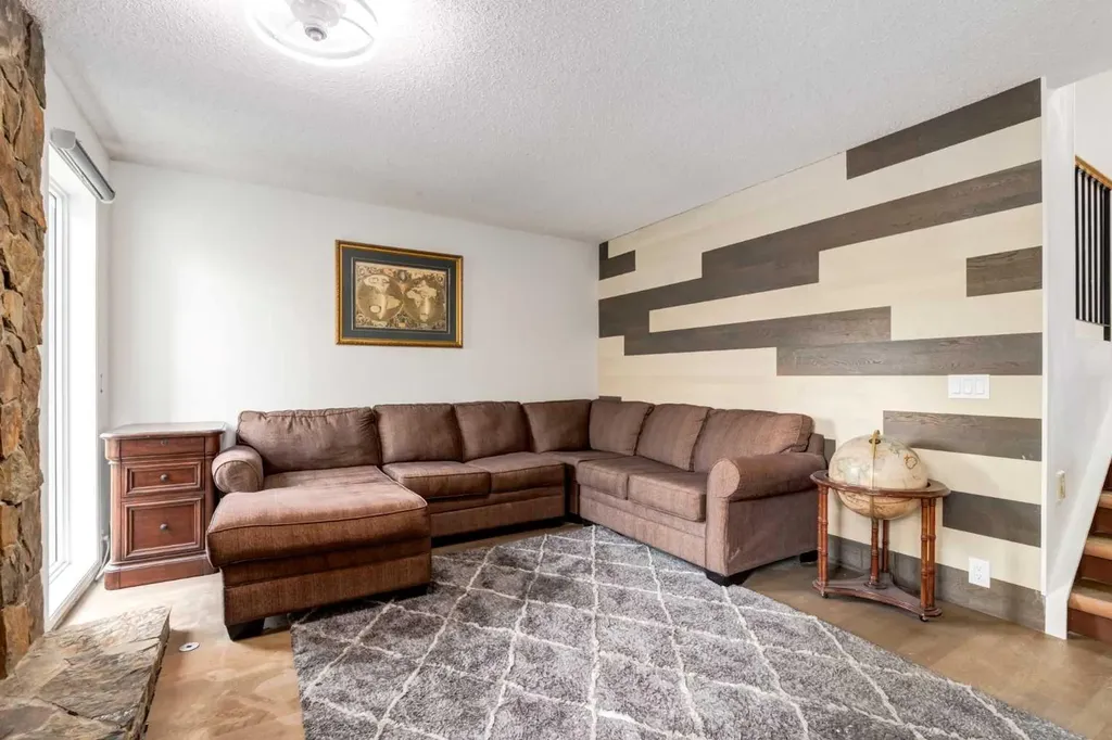 1190 Ranchview Road NW Calgary AB T3G 1Y2