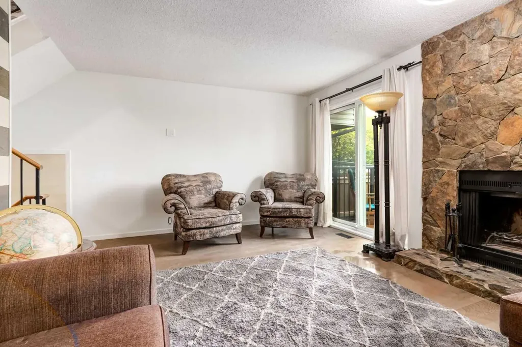 1190 Ranchview Road NW Calgary AB T3G 1Y2