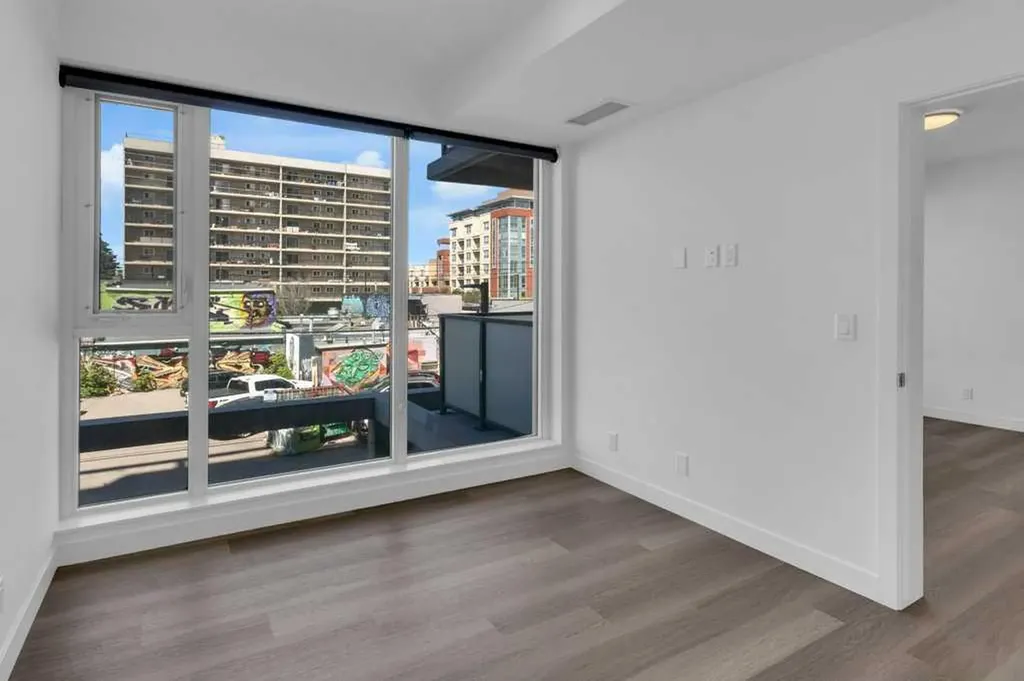 327 9a Street NW Calgary AB T2N1T7