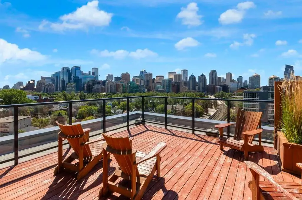 327 9a Street NW Calgary AB T2N1T7