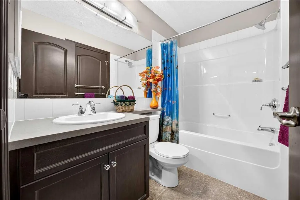 30 Royal Oak Plaza NW Calgary AB T3G 0C1