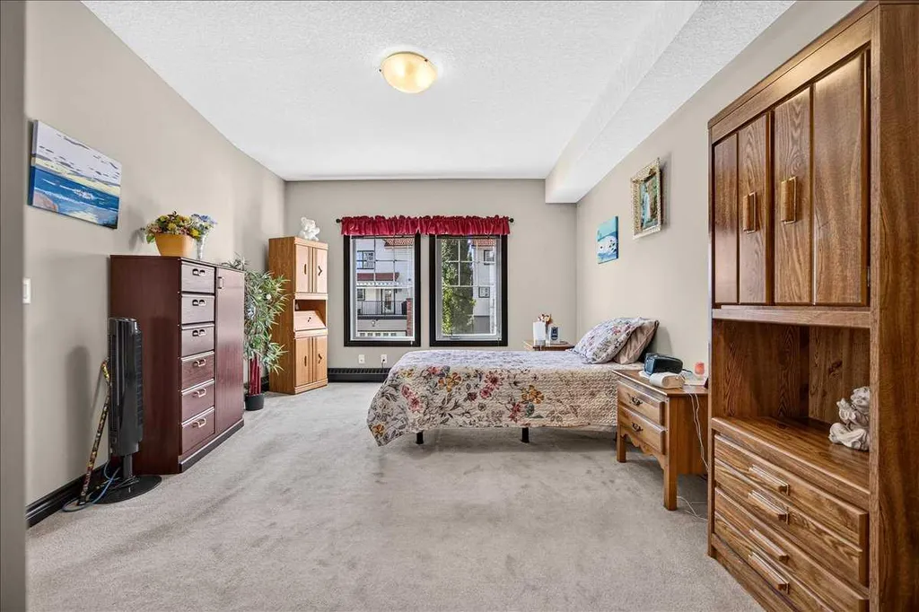 30 Royal Oak Plaza NW Calgary AB T3G 0C1
