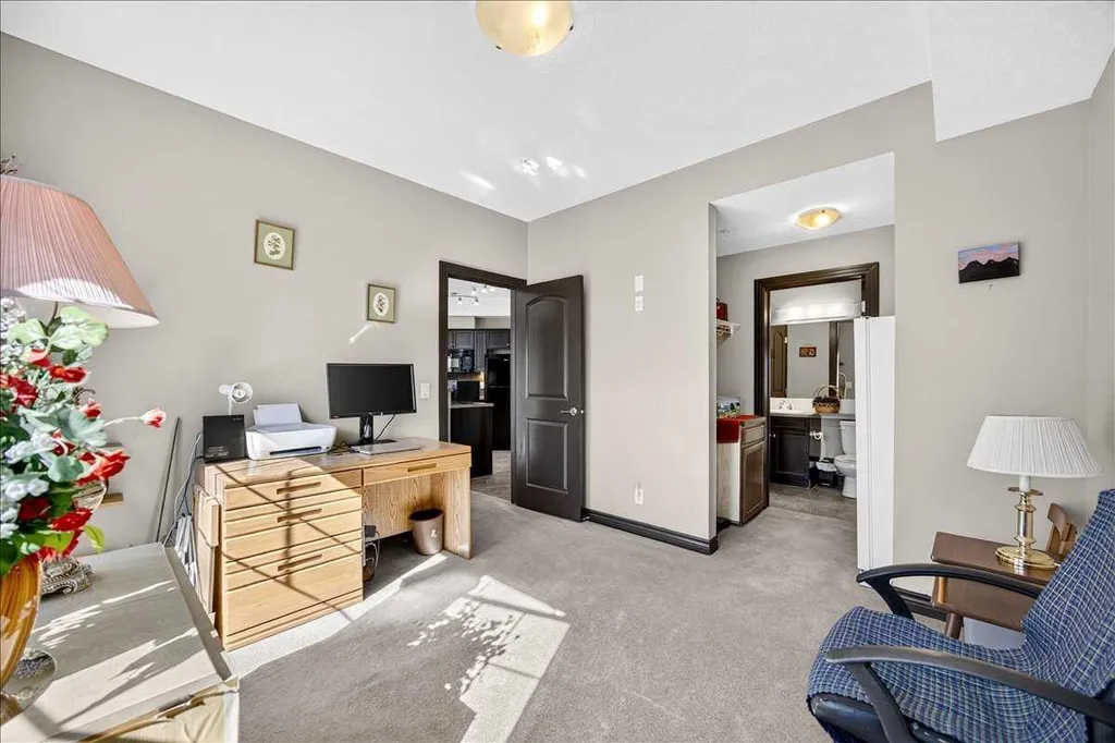 30 Royal Oak Plaza NW Calgary AB T3G 0C1