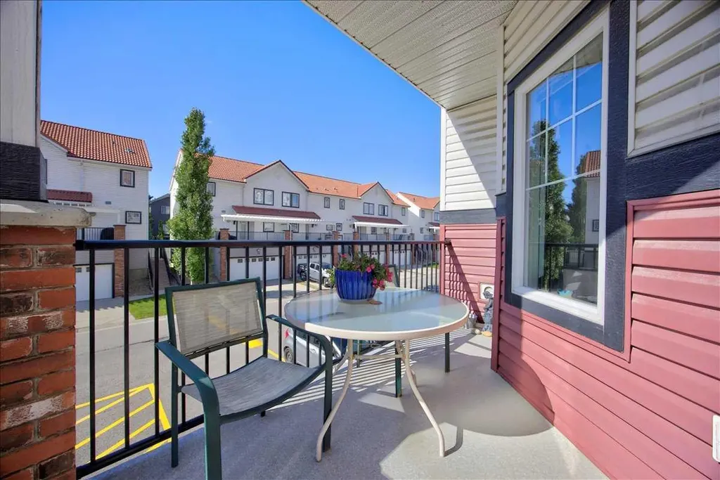 30 Royal Oak Plaza NW Calgary AB T3G 0C1