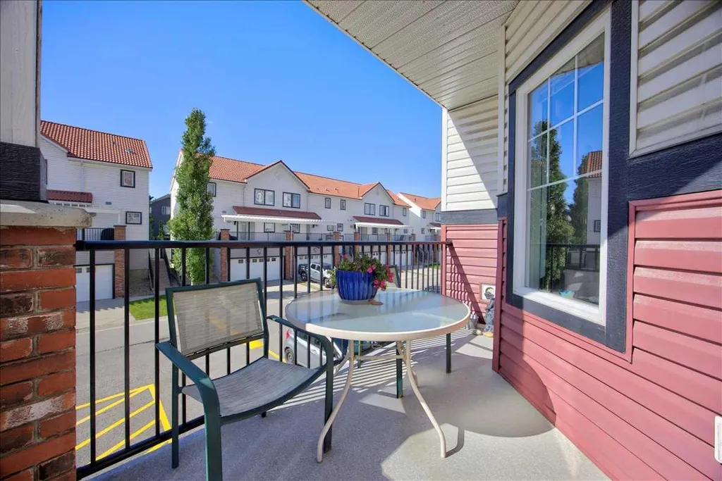 30 Royal Oak Plaza NW Calgary AB T3G 0C1