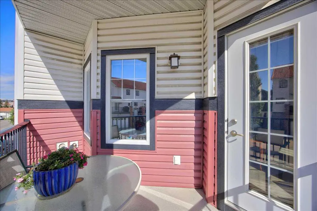 30 Royal Oak Plaza NW Calgary AB T3G 0C1
