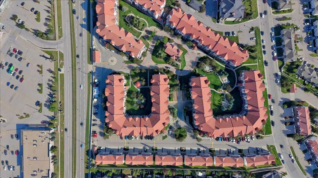 30 Royal Oak Plaza NW Calgary AB T3G 0C1