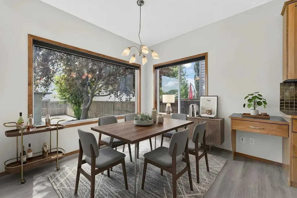 249 Elgin Manor SE Calgary AB T2Z 4Z7