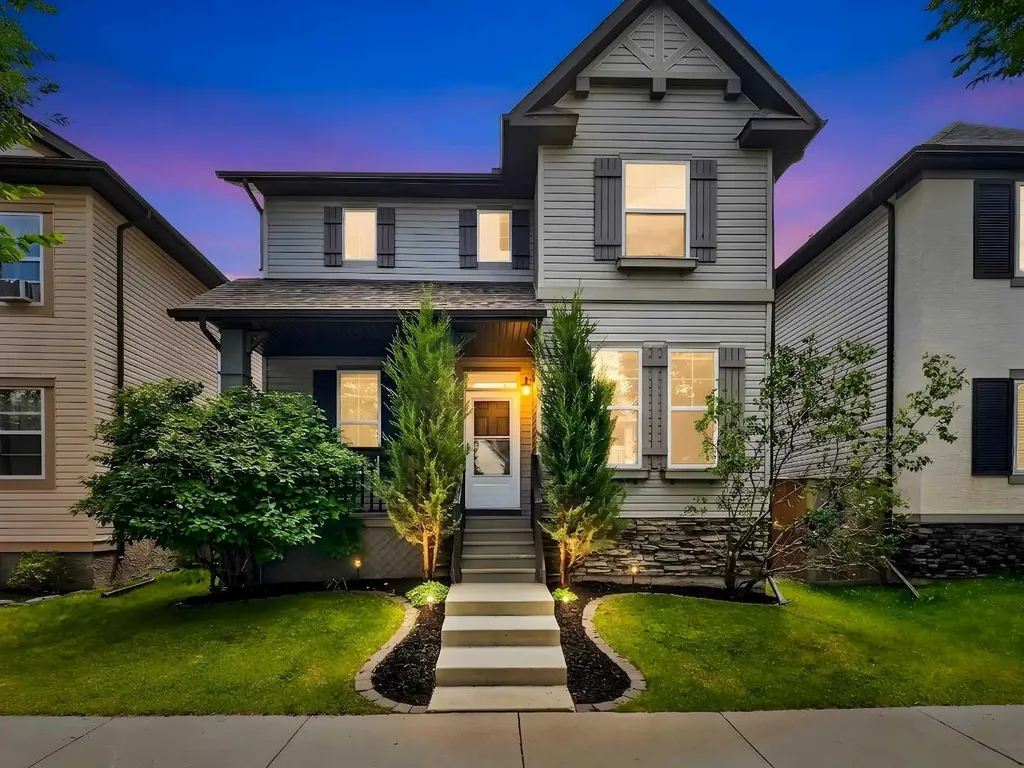 249 Elgin Manor SE Calgary AB T2Z 4Z7