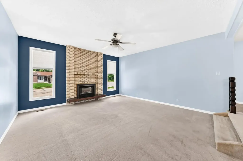 5227 37 Street Innisfail AB T4G 1E4