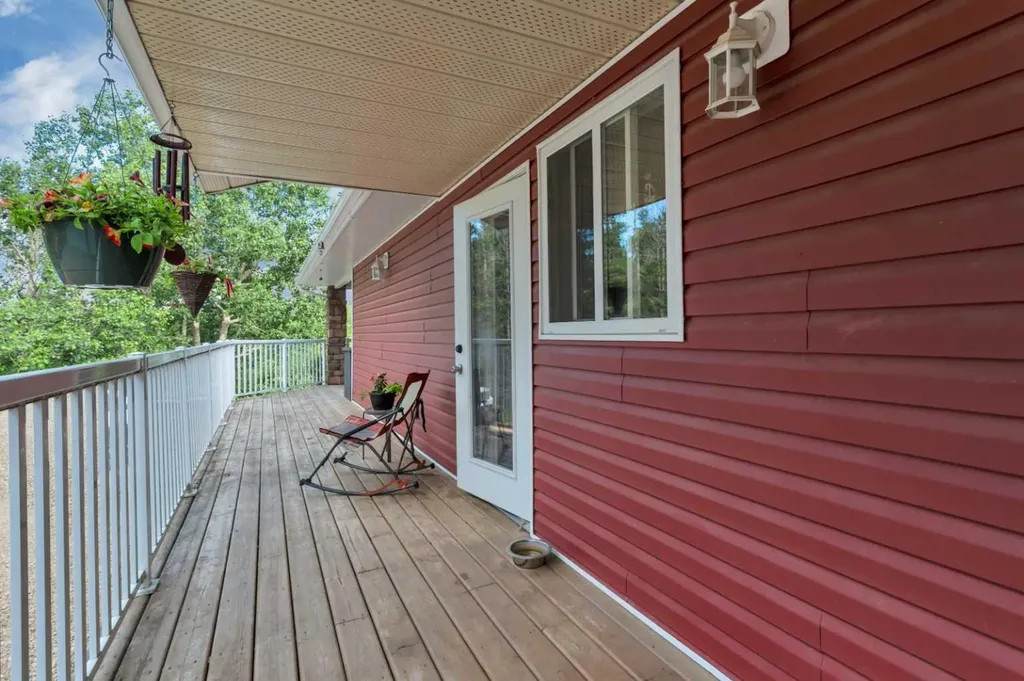 41421 Range Road 261 Rural Lacombe County AB T4L2N5