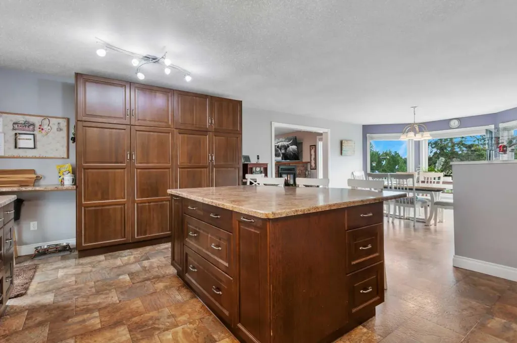 41421 Range Road 261 Rural Lacombe County AB T4L2N5
