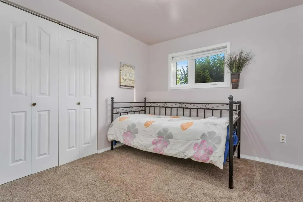 41421 Range Road 261 Rural Lacombe County AB T4L2N5