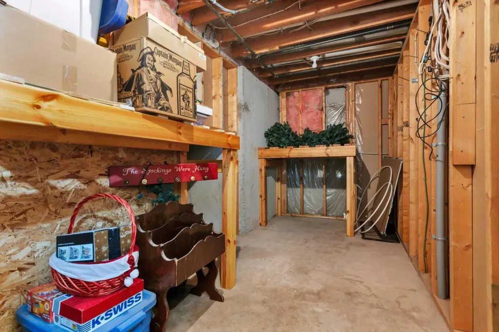 41421 Range Road 261 Rural Lacombe County AB T4L2N5