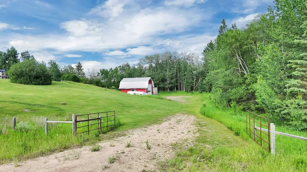 41421 Range Road 261 Rural Lacombe County AB T4L2N5
