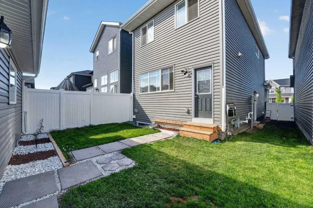 97 Legacy Glen Place SE Calgary AB T2X 4T5