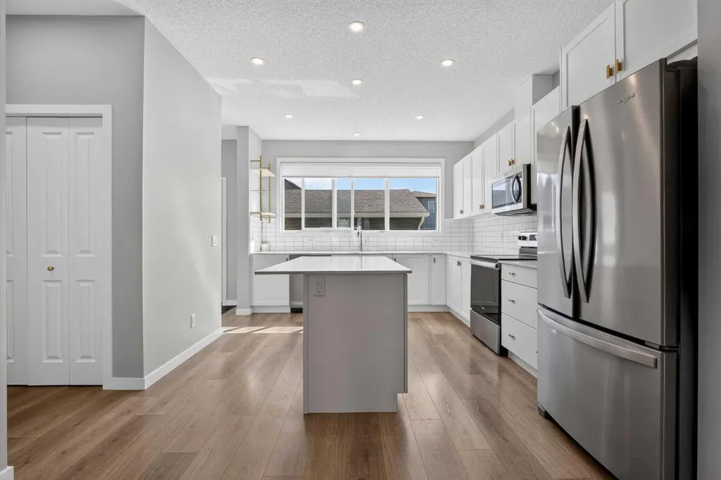97 Legacy Glen Place SE Calgary AB T2X 4T5