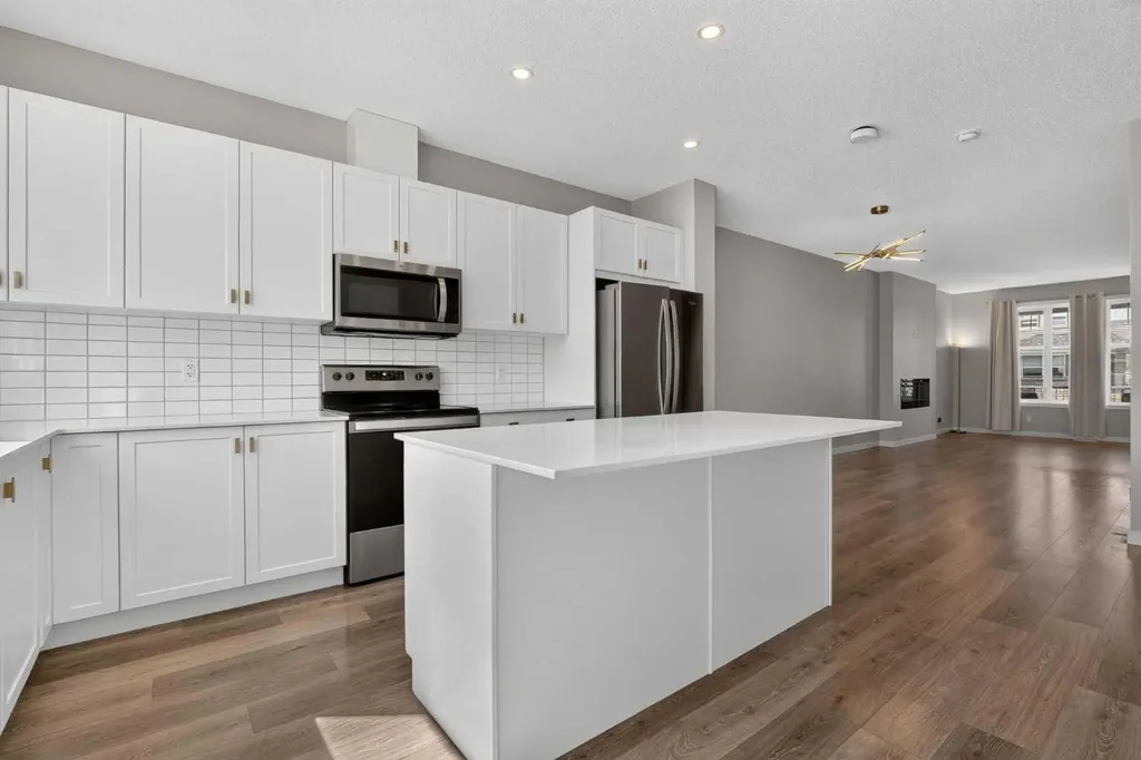 97 Legacy Glen Place SE Calgary AB T2X 4T5