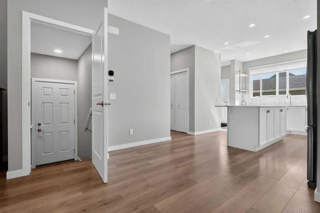 97 Legacy Glen Place SE Calgary AB T2X 4T5