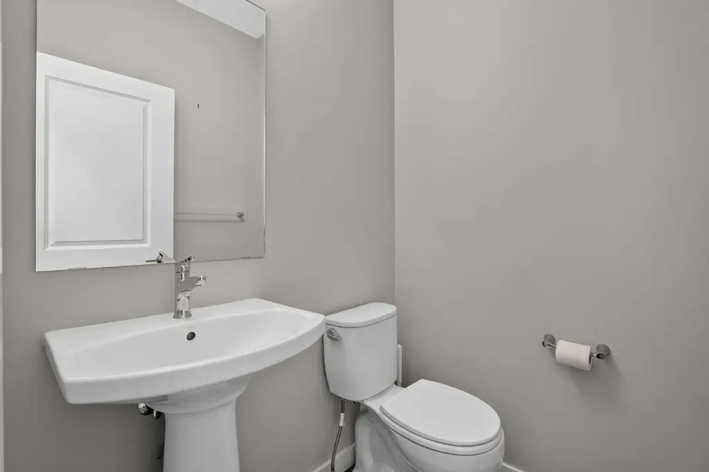 97 Legacy Glen Place SE Calgary AB T2X 4T5