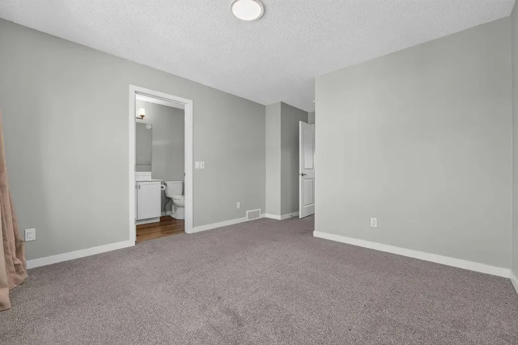 97 Legacy Glen Place SE Calgary AB T2X 4T5