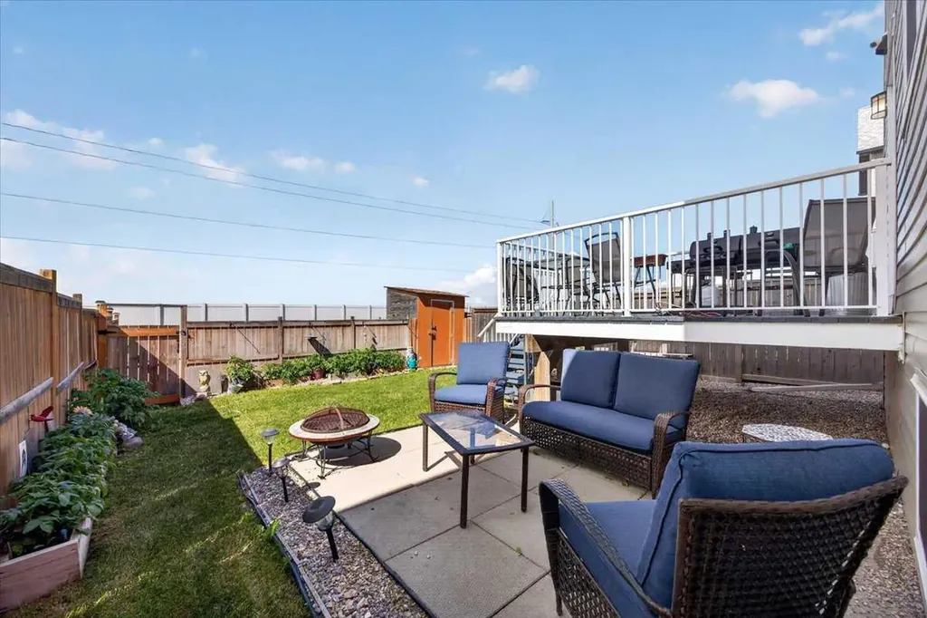 491 Copperpond Boulevard SE Calgary AB T2Z0Z5