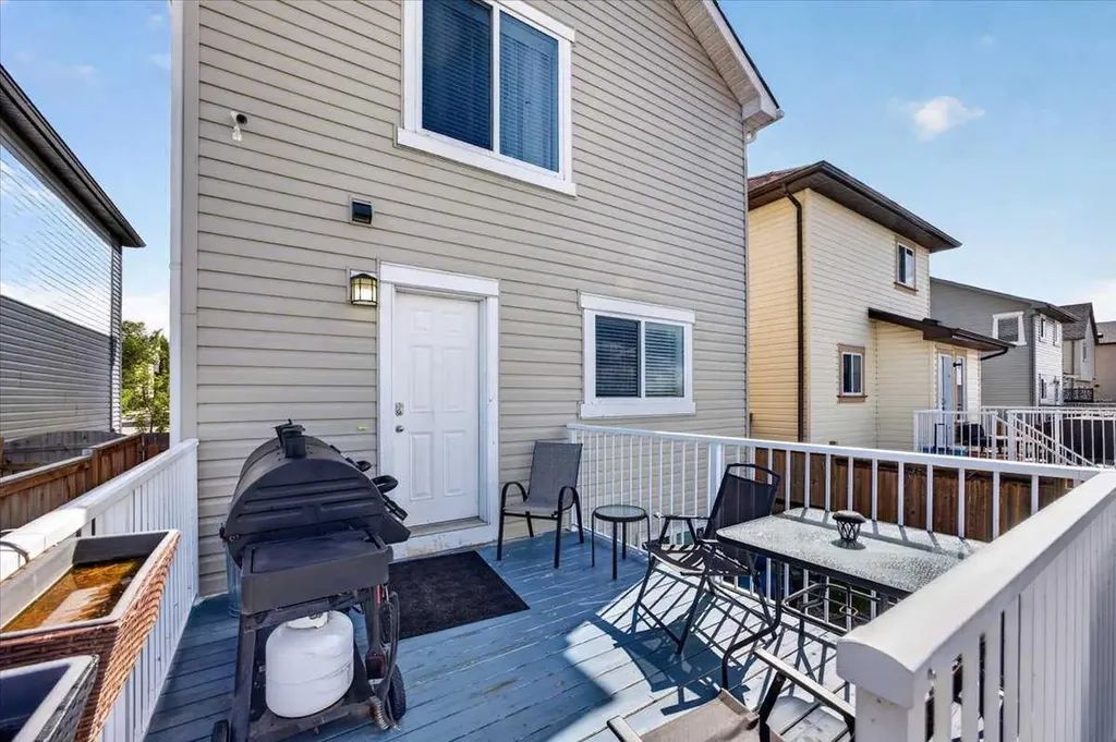 491 Copperpond Boulevard SE Calgary AB T2Z0Z5