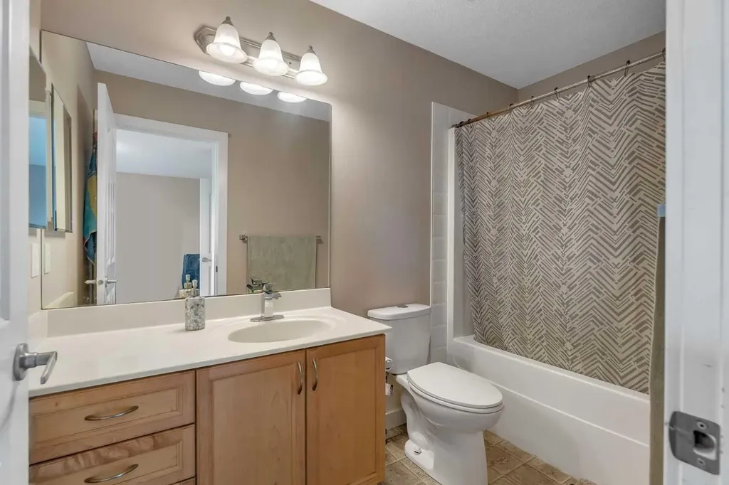 91 Saddlebrook Way NE Calgary AB T3J 5M8