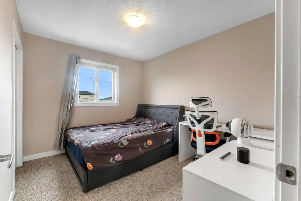 91 Saddlebrook Way NE Calgary AB T3J 5M8