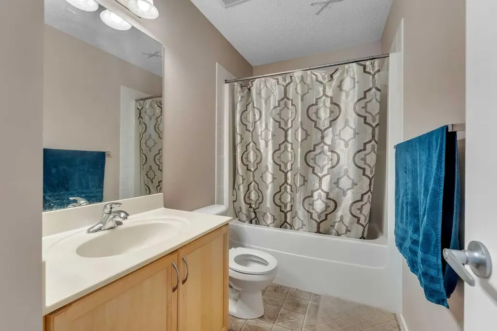 91 Saddlebrook Way NE Calgary AB T3J 5M8