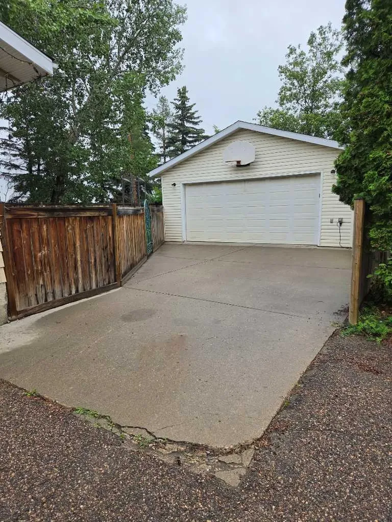3509 47 Avenue Lloydminster SK T9V 1K9