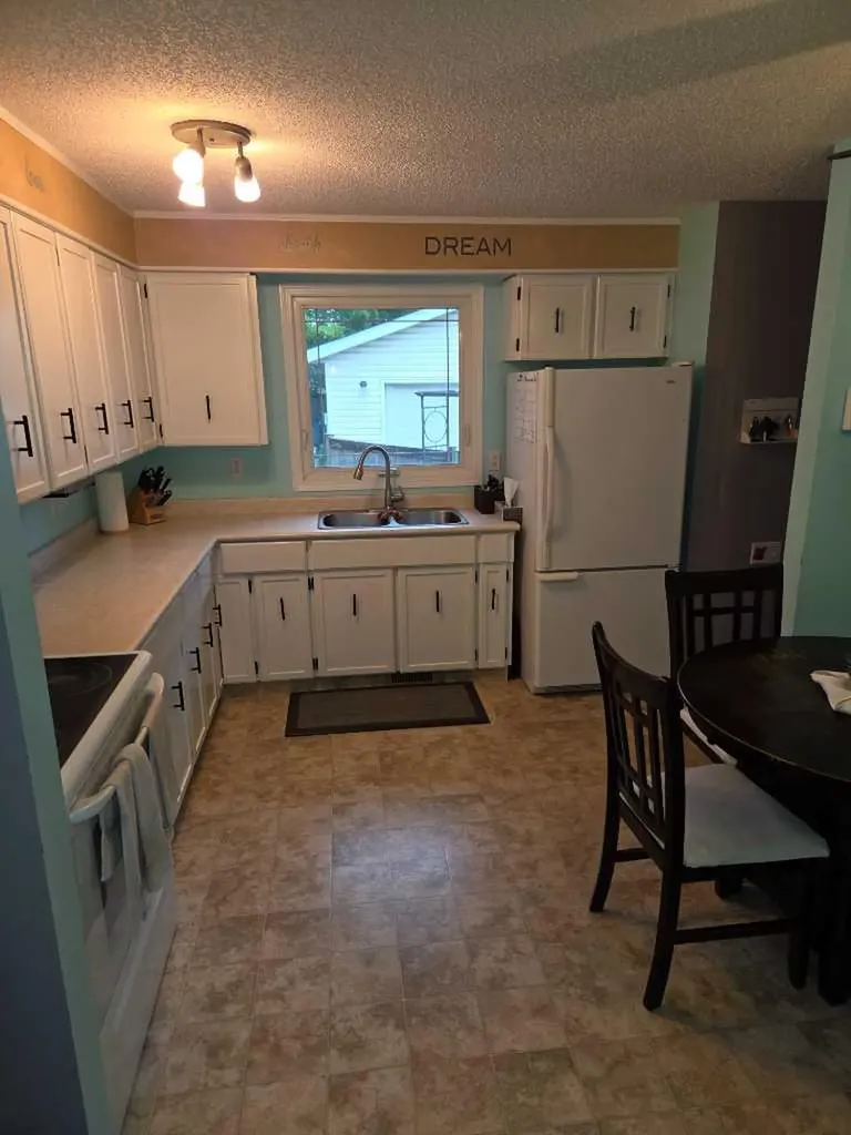 3509 47 Avenue Lloydminster SK S9V 1K9