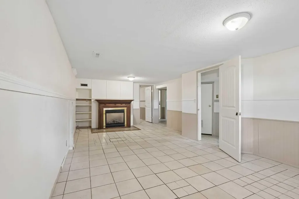 736 2 Street W Cardston AB T0K 0K0