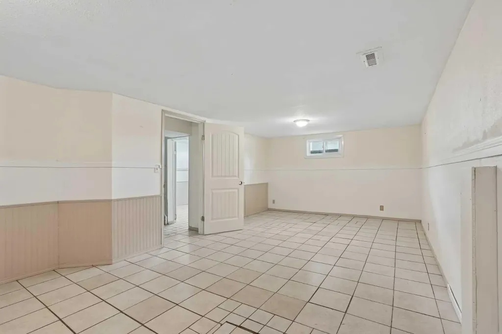 736 2 Street W Cardston AB T0K 0K0