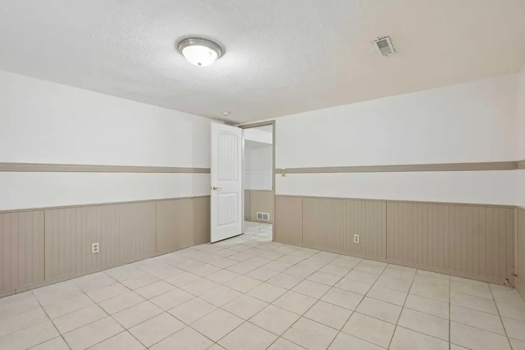 736 2 Street W Cardston AB T0K 0K0