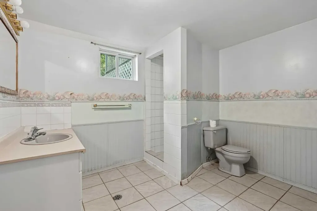 736 2 Street W Cardston AB T0K 0K0
