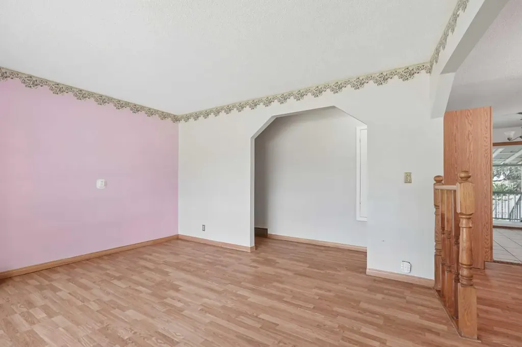 736 2 Street W Cardston AB T0K 0K0