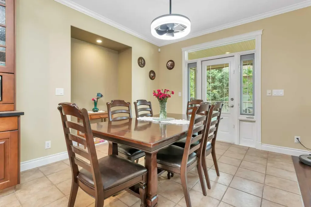 26 Alexander Crescent Red Deer AB T4R 2X2