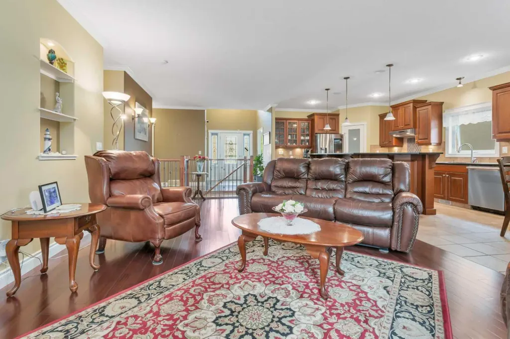 26 Alexander Crescent Red Deer AB T4R 2X2