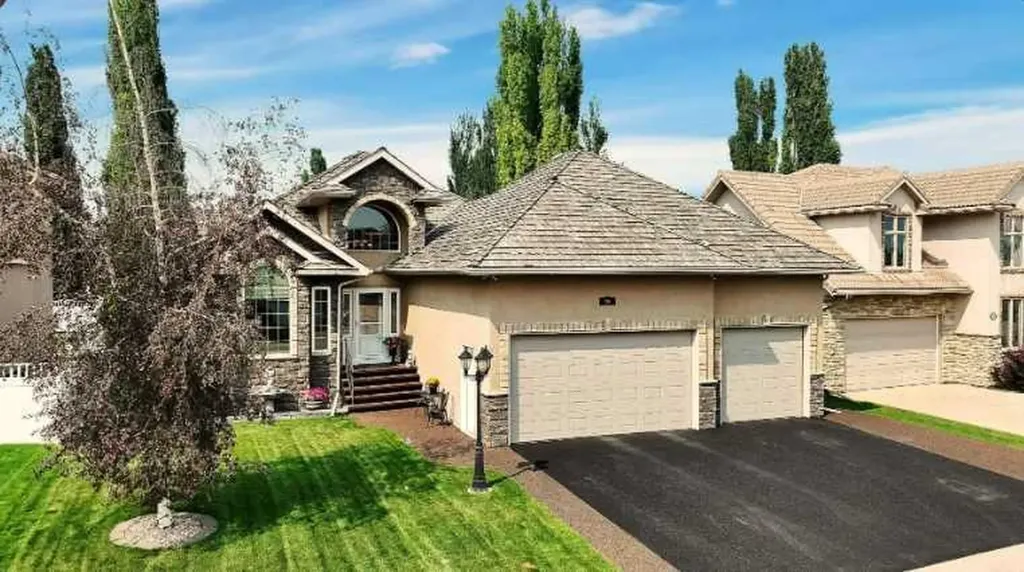26 Alexander Crescent Red Deer AB T4R 2X2