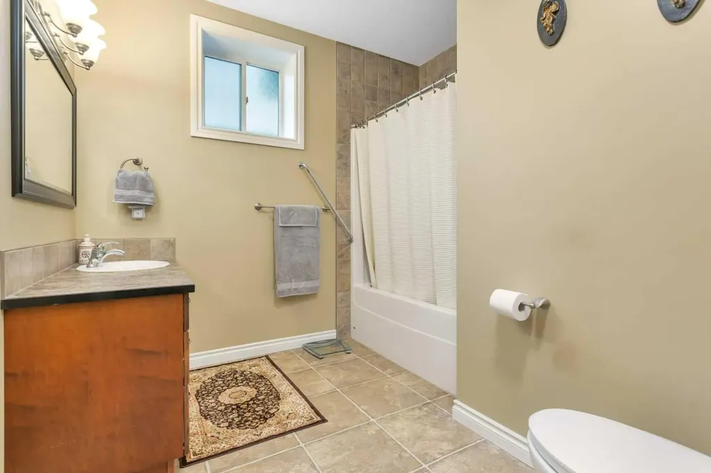 26 Alexander Crescent Red Deer AB T4R 2X2