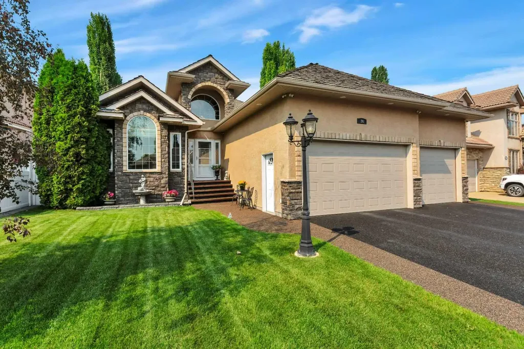 26 Alexander Crescent Red Deer AB T4R 2X2