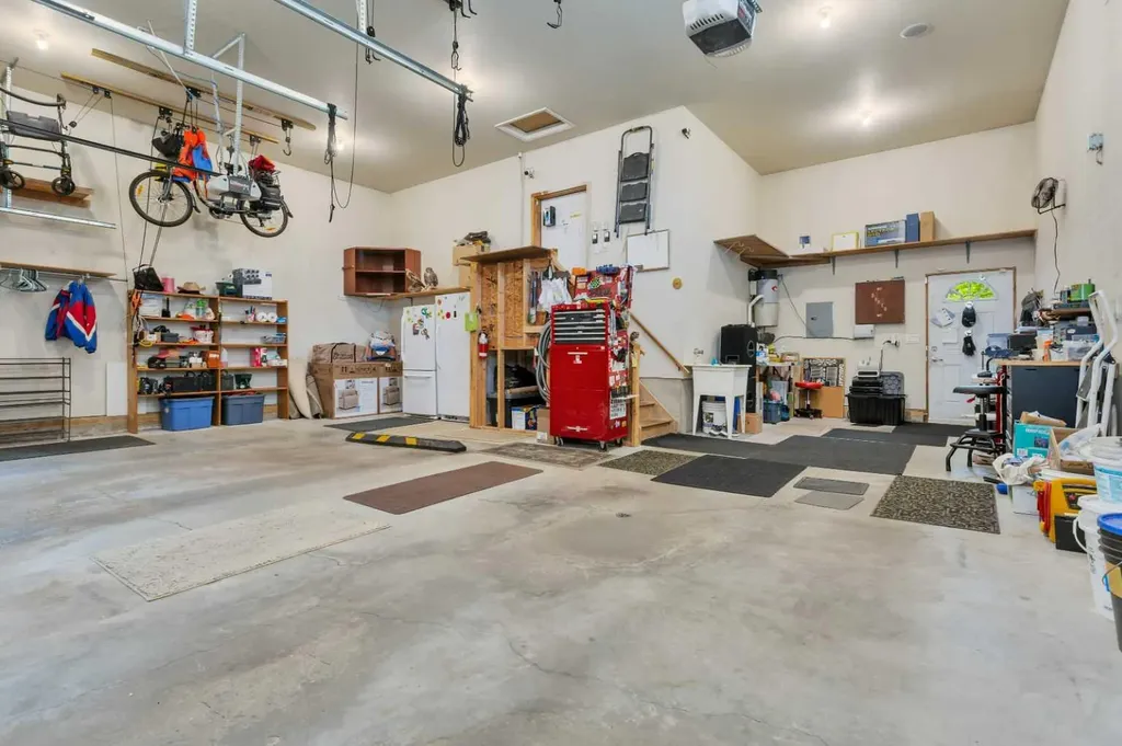 26 Alexander Crescent Red Deer AB T4R 2X2