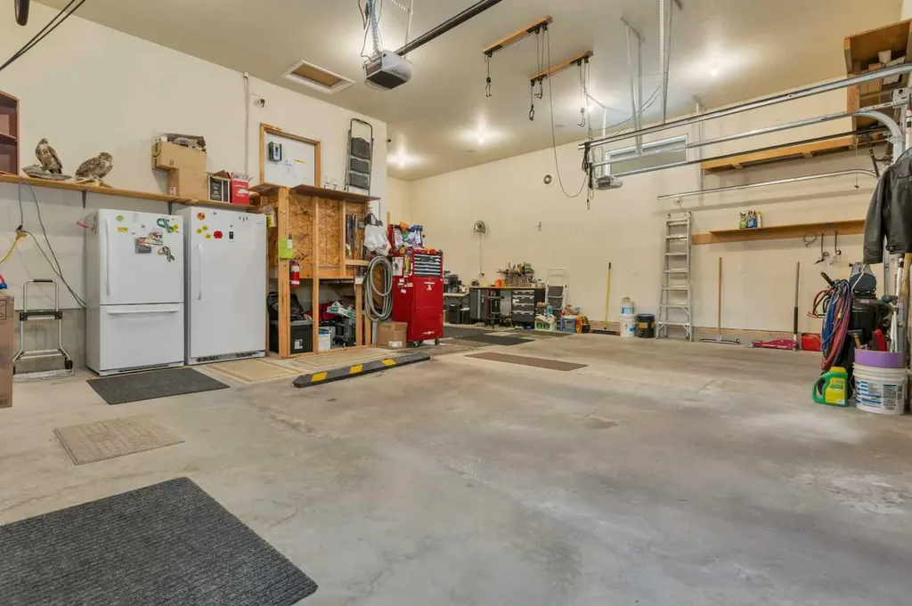 26 Alexander Crescent Red Deer AB T4R 2X2