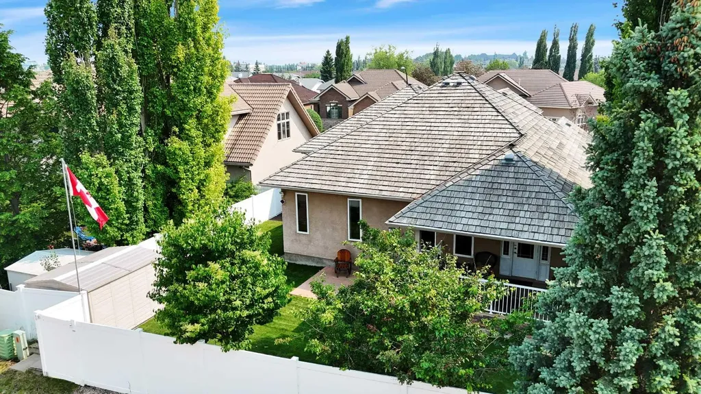 26 Alexander Crescent Red Deer AB T4R 2X2