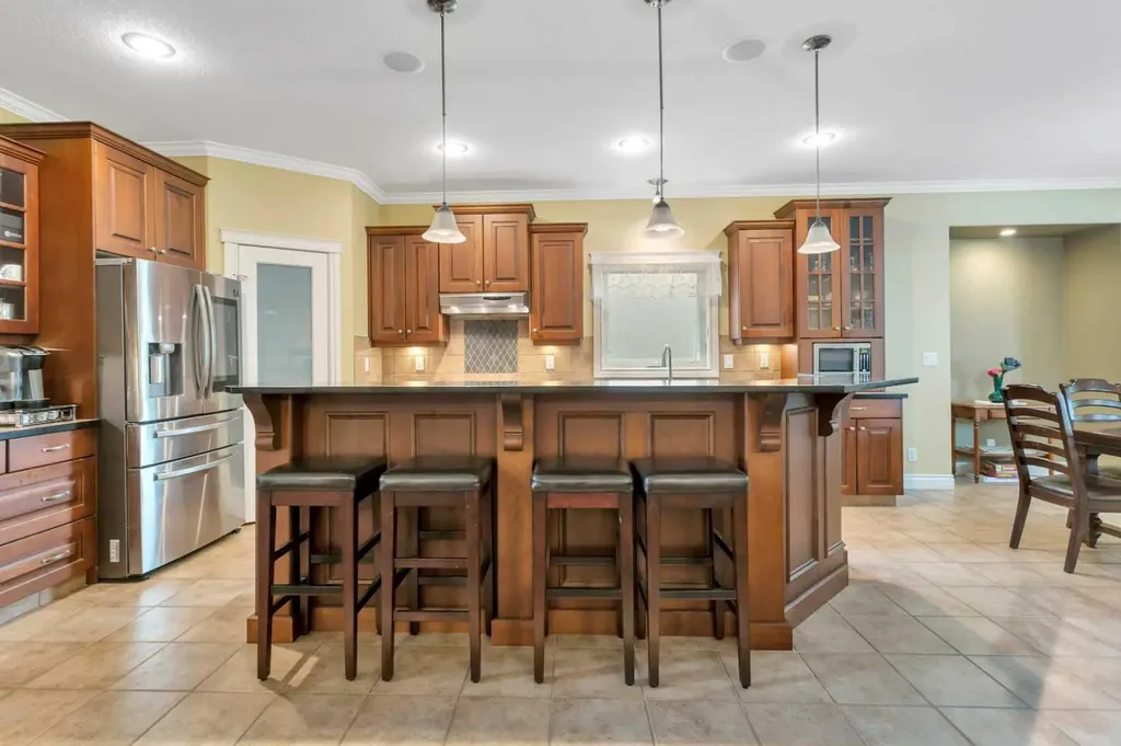 26 Alexander Crescent Red Deer AB T4R 2X2