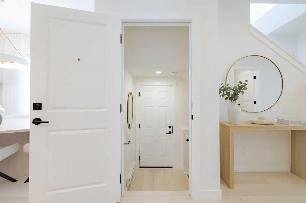461 Rosemary Gardens SE Calgary AB T3S 0E9