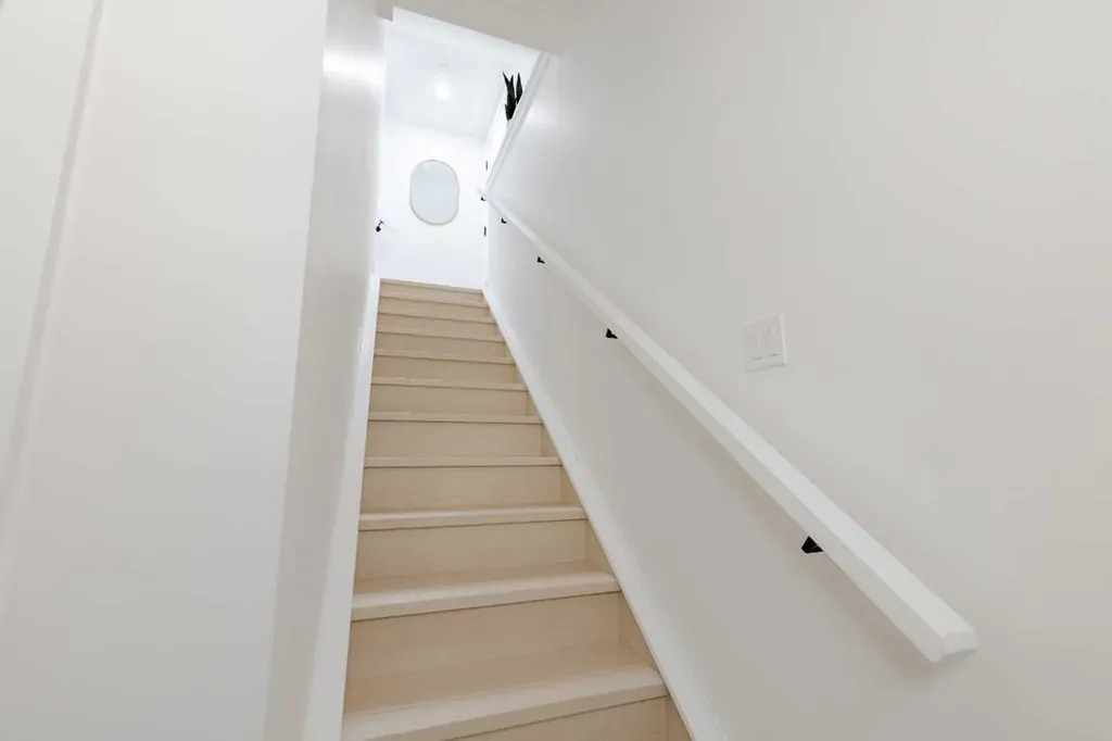 461 Rosemary Gardens SE Calgary AB T3S 0E9