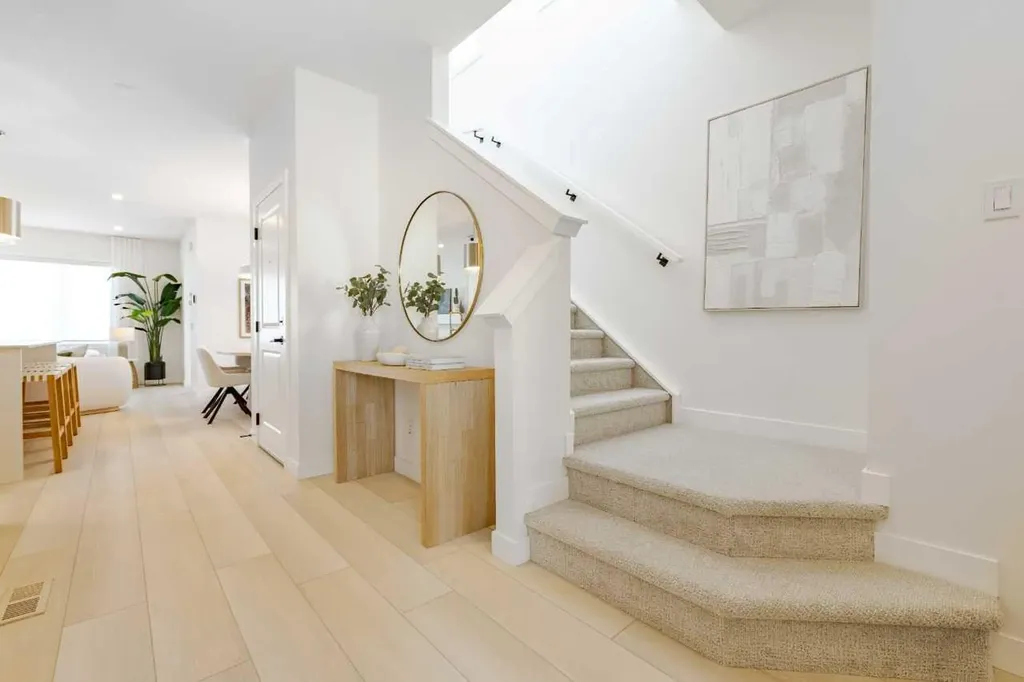 461 Rosemary Gardens SE Calgary AB T3S 0E9